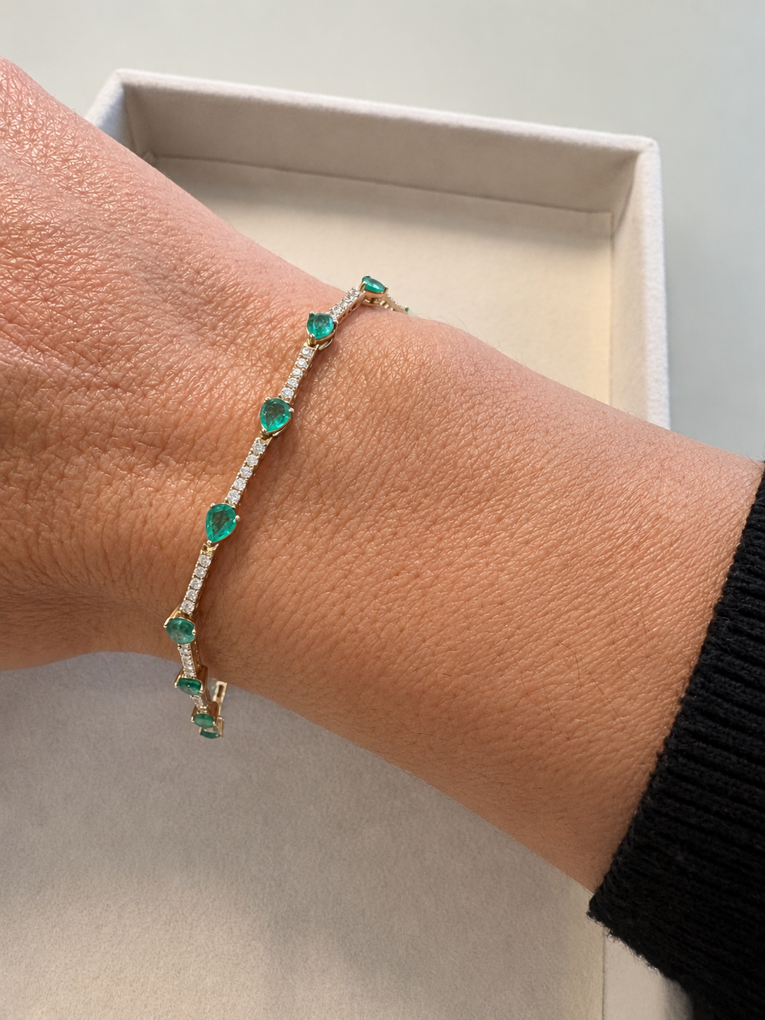 Emerald Glow Tennis Bracelet