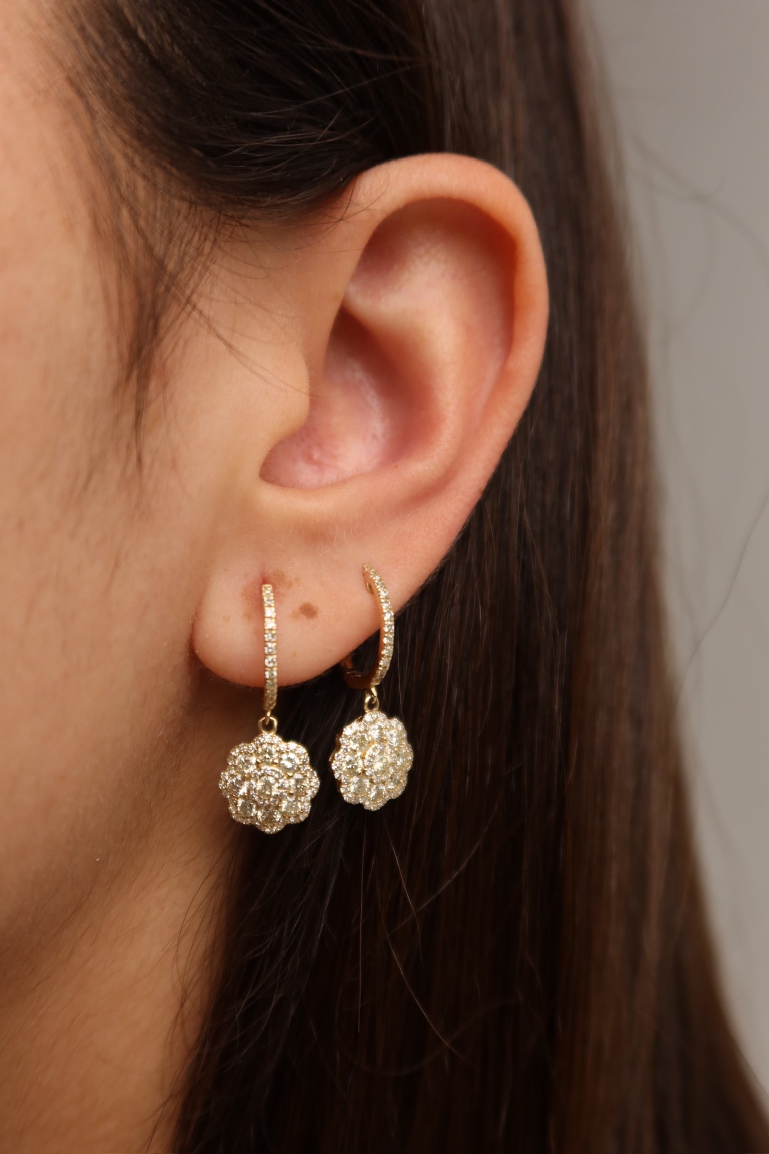 Flower point Hoop Earrings